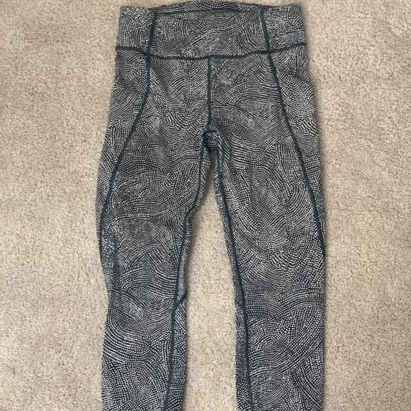 lulu lemon size 8 leggings - Picture 1 of 3